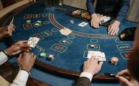 Interface permainan Auto Roulette di platform bape77 dengan pengaturan putaran otomatis